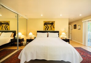 4 bedrooms, WiFi, bed sheets