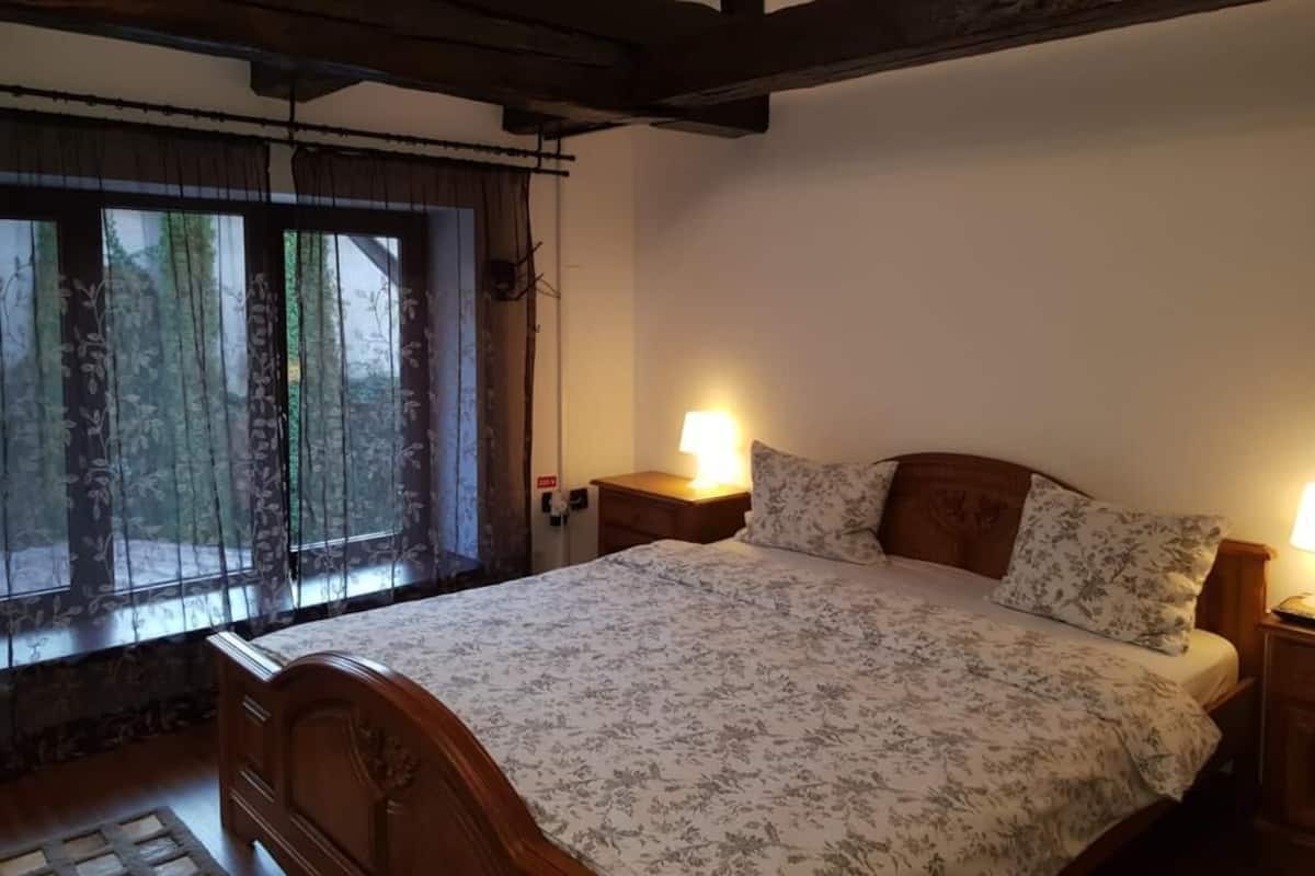Quadrupla Basic, vista cortile | Wi-Fi gratuito