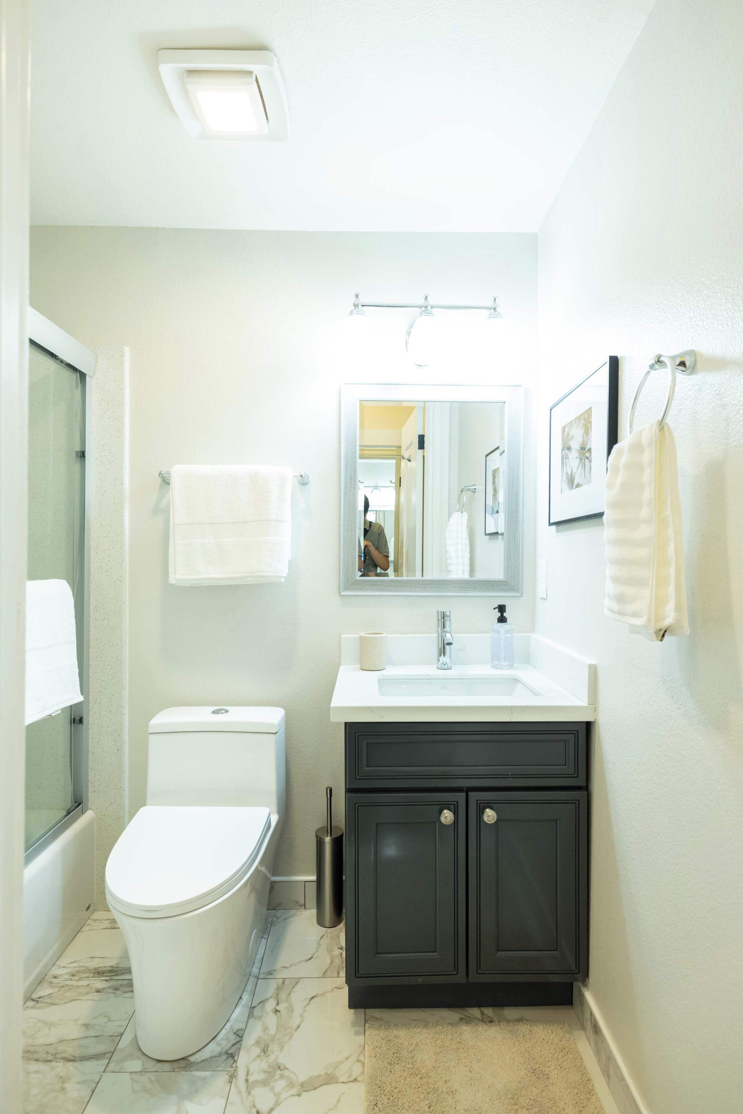 淋浴设施、吹风机、毛巾