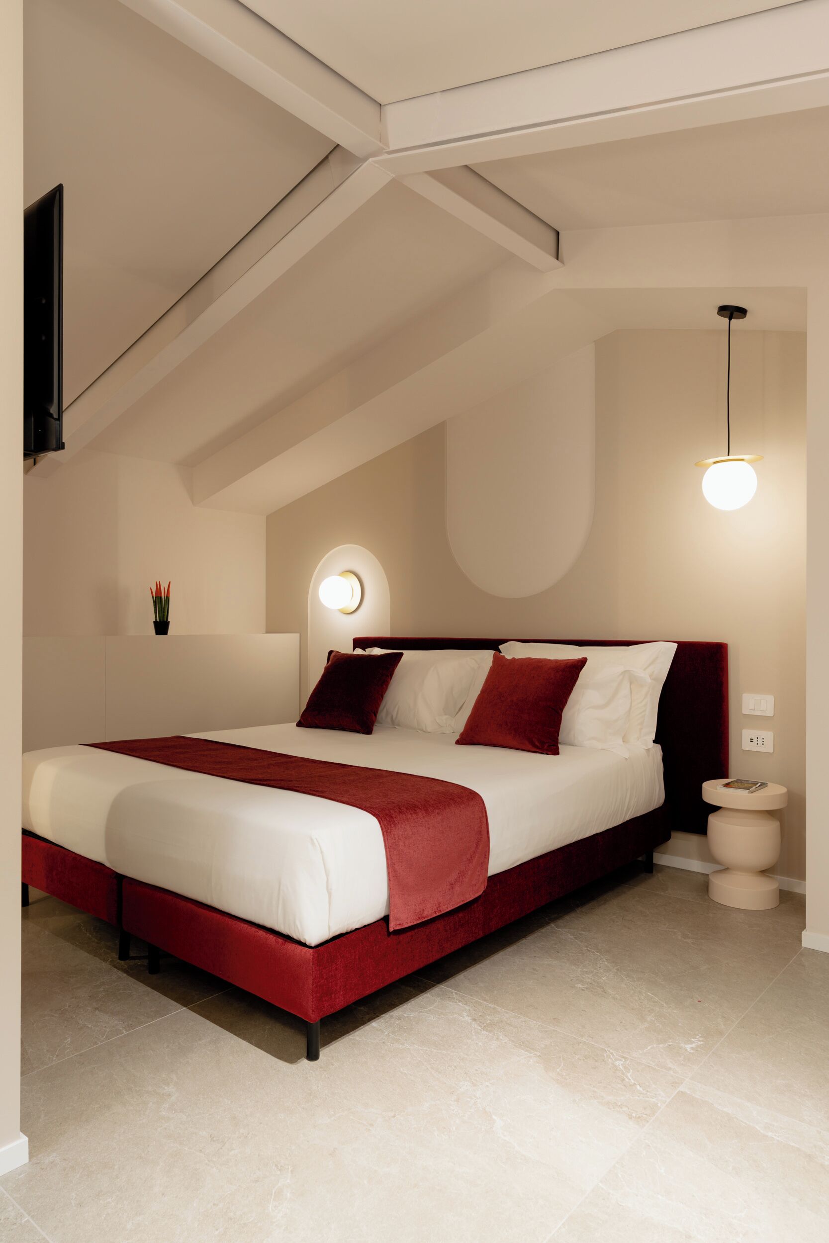 Kahden hengen deluxe-huone (yksi tai kaksi sänkyä) | Minibaari, työpöytä, kannettavalle tietokoneelle sopiva työtila