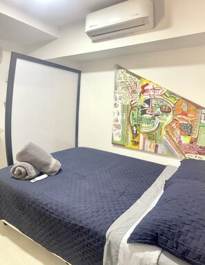 3 chambres, fer et planche à repasser, Wi-Fi, draps fournis