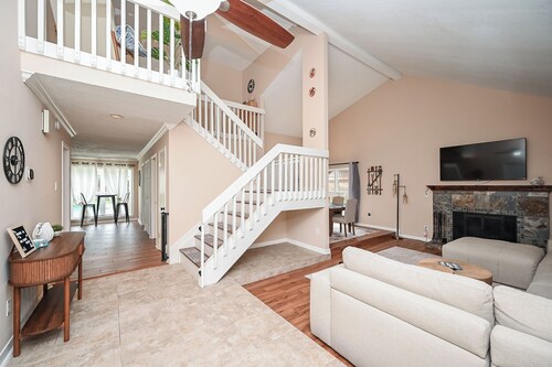 Spring Breeze in Texas, 4 Bedrooms with Charming Pool