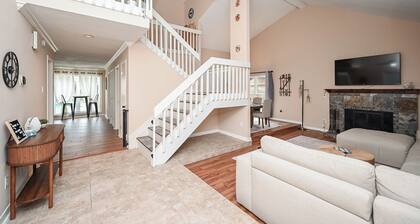 Spring Breeze in Texas, 4 Bedrooms with Charming Pool