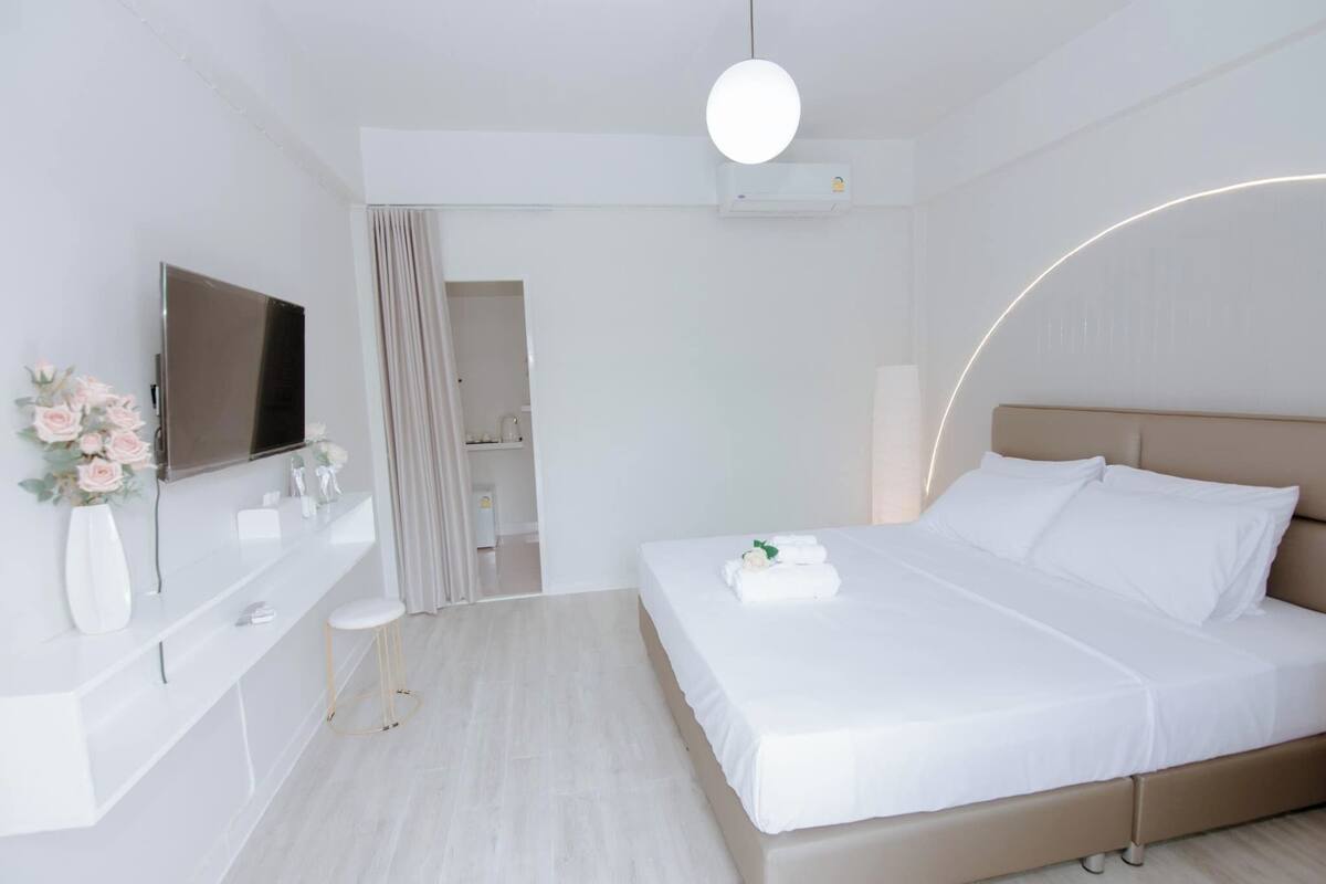 Quarto solteiro básico, varanda | Wi-Fi de cortesia