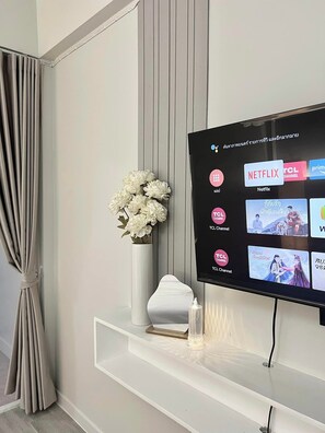 Quarto solteiro básico, varanda | Wi-Fi de cortesia