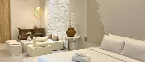 Signature Suite, 1 Bedroom, Non Smoking | Living area