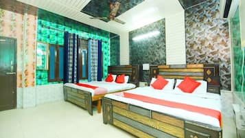 Deluxe Quadruple Room, City View | Free WiFi, bed sheets