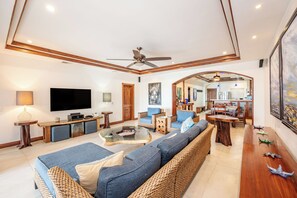TV - Beachside Escape with Stunning Ocean Views (Guanacaste)