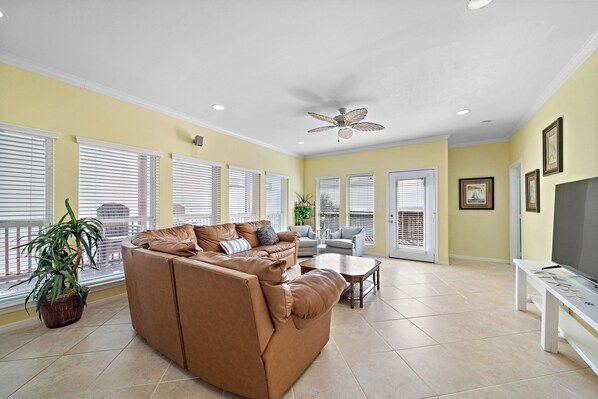 House (4 Bedrooms) | Property amenity