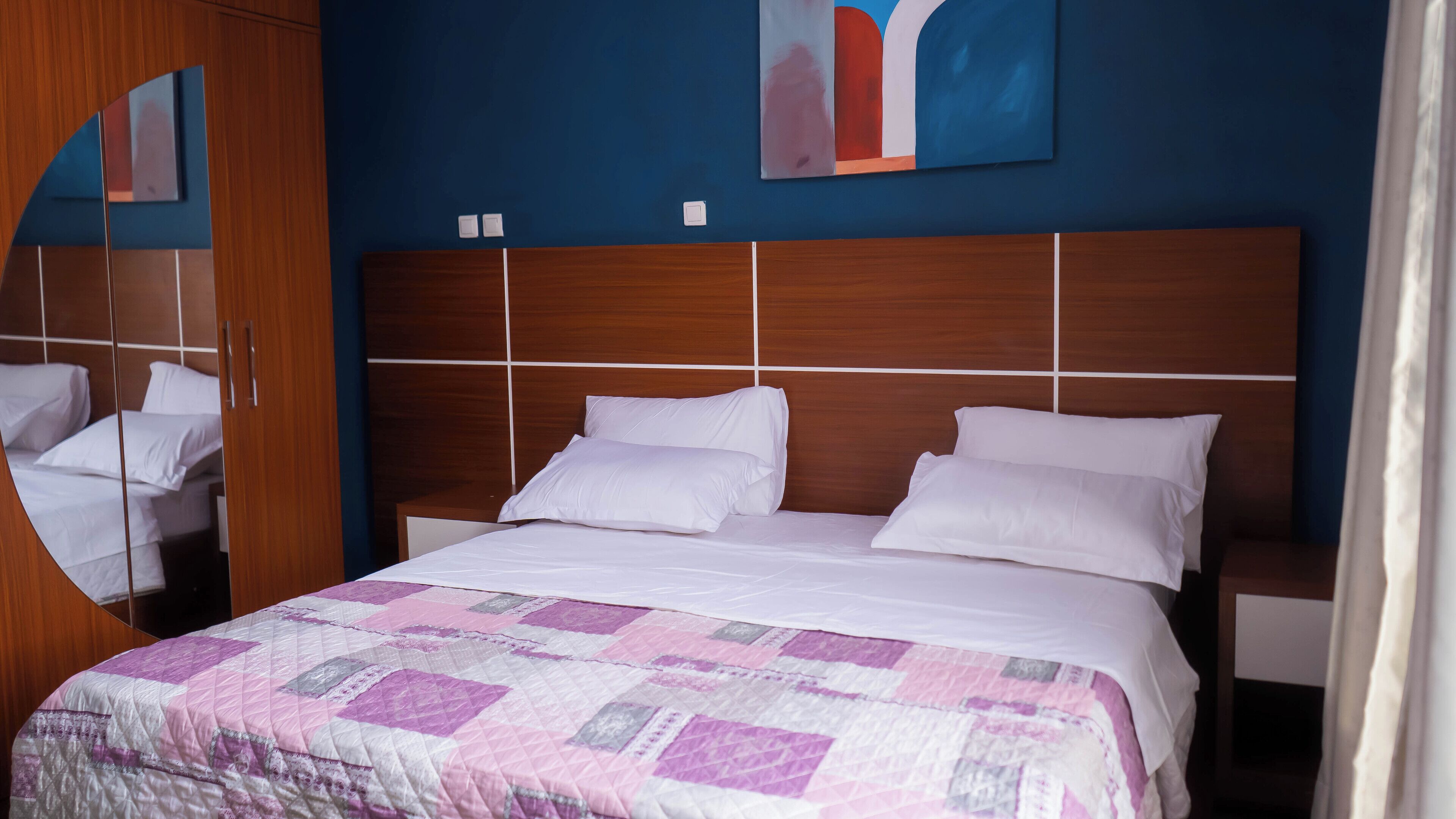 2 bedrooms, iron/ironing board, Internet, bed sheets