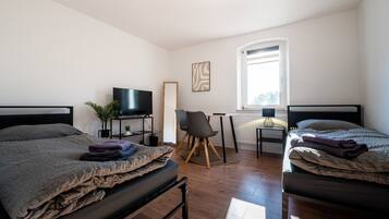 5 slaapkamers, een bureau, wifi, beddengoed