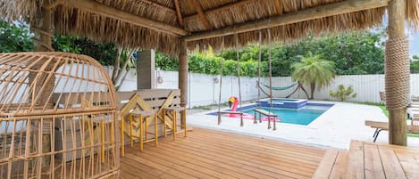 Piscine extérieure, piscine chauffée