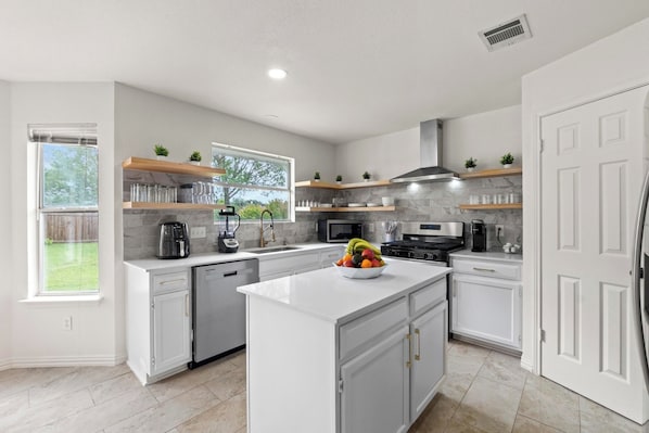 Microwave, oven, stovetop, dishwasher