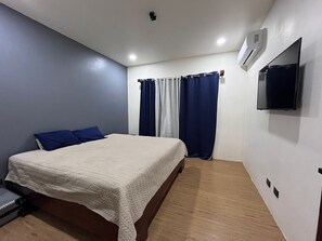 2 habitaciones, tabla de planchar con plancha, wifi y ropa de cama