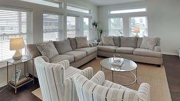 House (3 Bedrooms) | Property amenity