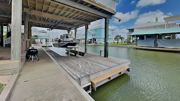 House (3 Bedrooms) | Property amenity