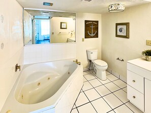 Condo (1 Bedroom) | Property amenity - The Salty Fountain by Distinctive Beach Rentals (Daytona Beach)