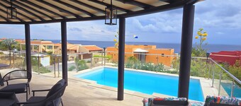 Mi Soño - Ocean View, Bright, and Modern Villa, Private Pool