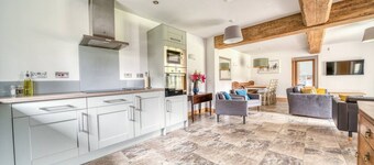 Luxury forest retreat near Salisbury