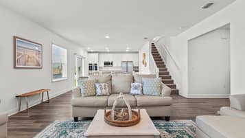 House (5 Bedrooms) | Property amenity