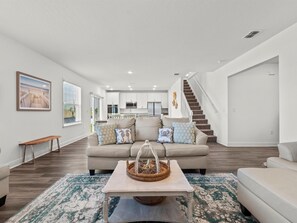 House (5 Bedrooms) | Property amenity