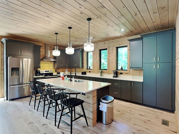 Studio (4 Bedrooms) | Property amenity