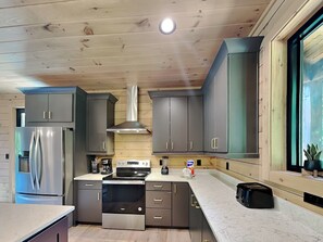 Studio (4 Bedrooms) | Property amenity