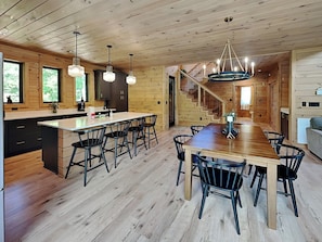 Studio (4 Bedrooms) | Property amenity