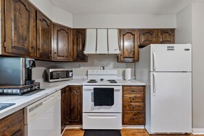 Micro-ondas, fogão, cooktop, lava-louças