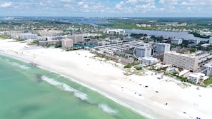 Beach nearby - Peppertree #507- Private Access (Siesta Key)