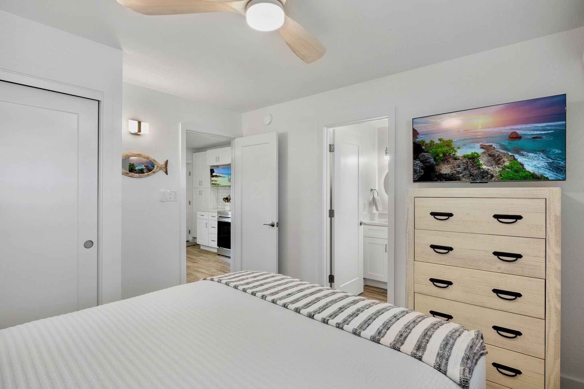 1 bedroom, iron/ironing board, internet, bed sheets