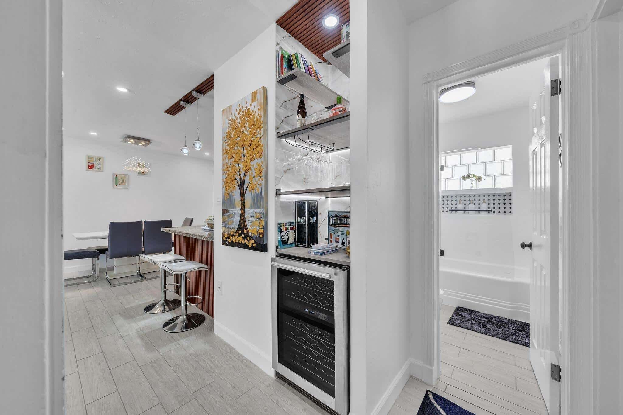 Casa, varias camas, hidromasaje, vista al jardín (Over the Waves) | Interior