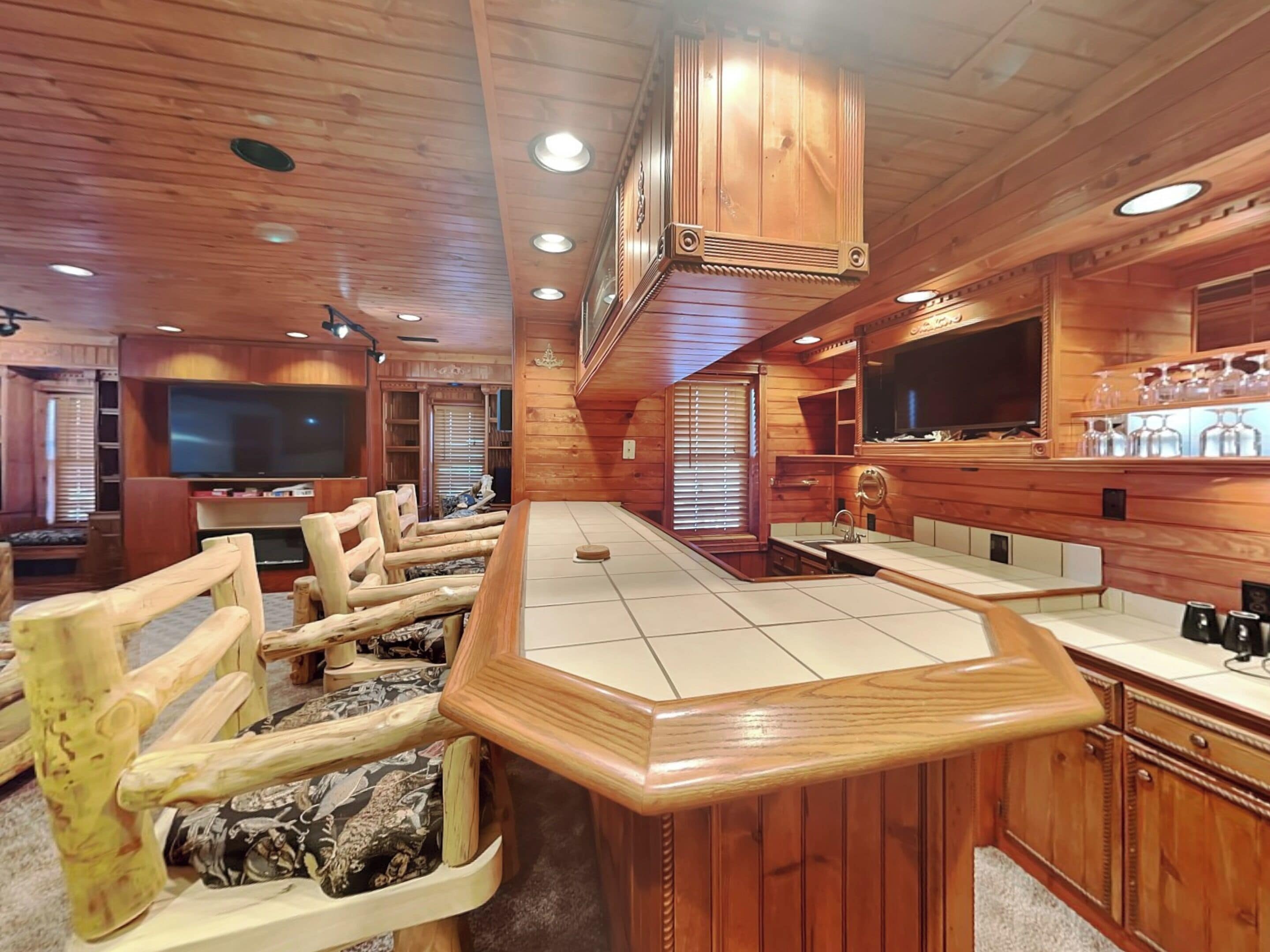 Studio (4 Bedrooms) | Property amenity