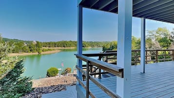 Studio (4 Bedrooms) | Hiên