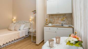 1 chambre, fer et planche Ă repasser, Wi-Fi, draps fournis