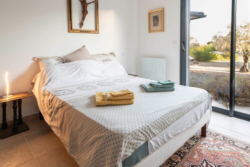 Chambre d’hôtes « Chambre 2 » avec vue montagne, piscine partagée et Wi-Fi