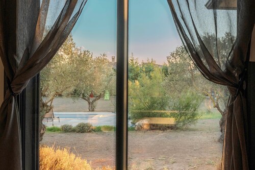 Chambre d’hôtes « Chambre 2 » avec vue montagne, piscine partagée et Wi-Fi