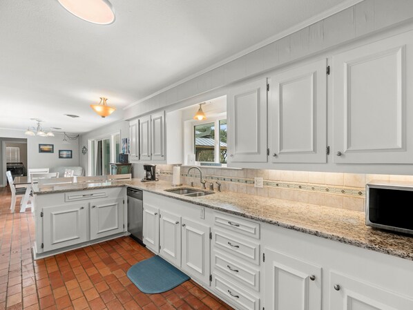 House (3 Bedrooms) | Property amenity