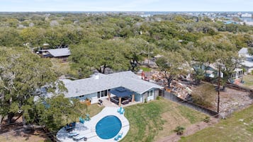 House (3 Bedrooms) | Property amenity