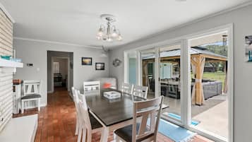 House (3 Bedrooms) | Property amenity