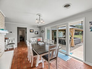 House (3 Bedrooms) | Property amenity