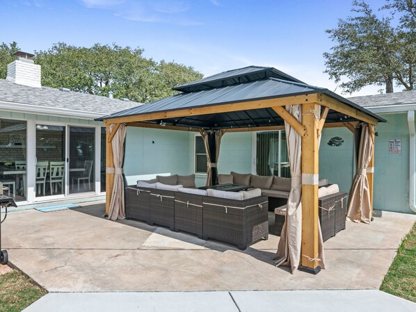 House (3 Bedrooms) | Property amenity