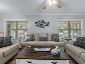 House (3 Bedrooms) | Property amenity