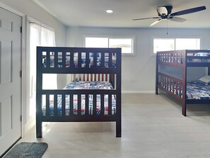 House (3 Bedrooms) | Property amenity