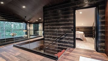 4 bedrooms, iron/ironing board, travel crib, WiFi