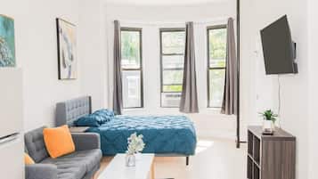 1 bedroom, desk, iron/ironing board, WiFi