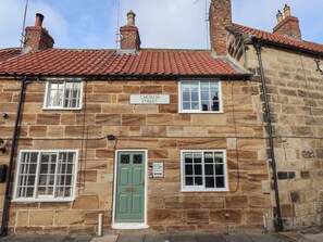 Cottage | Exterior detail