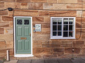 Cottage | Exterior detail - Chimes Cottage (Guisborough)