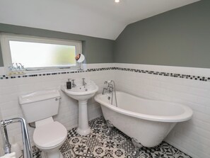Cottage | Bathroom | Shower - Chimes Cottage (Guisborough)