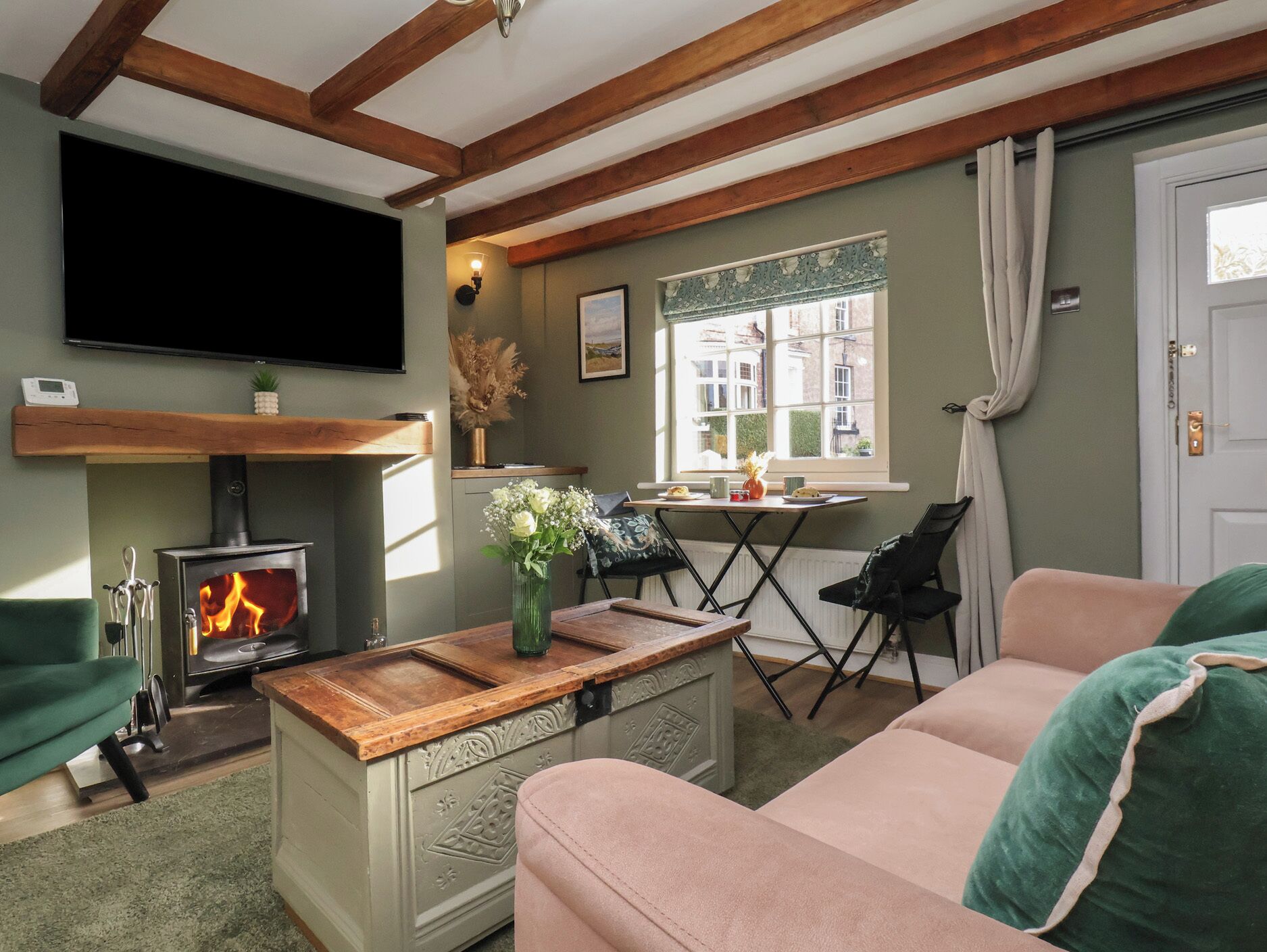 Cottage | Living area | DVD player